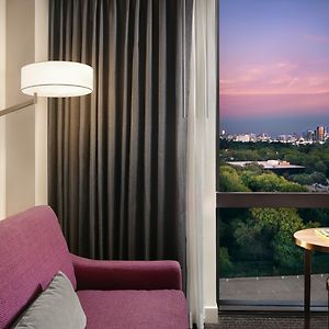 Standard King Room City View